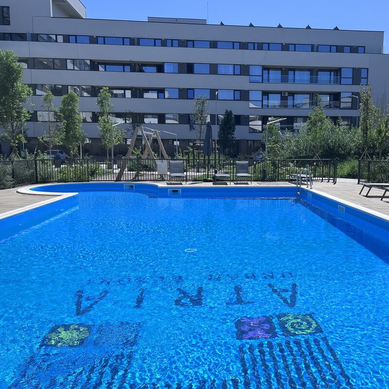 Lacul Straulesti, Mall Colosseum,