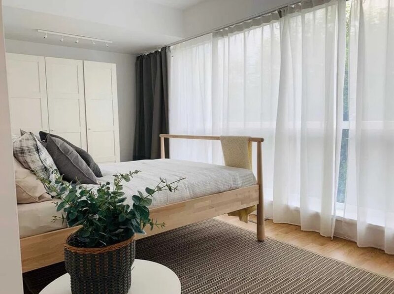 Lacul Straulesti, Mall Colosseum,